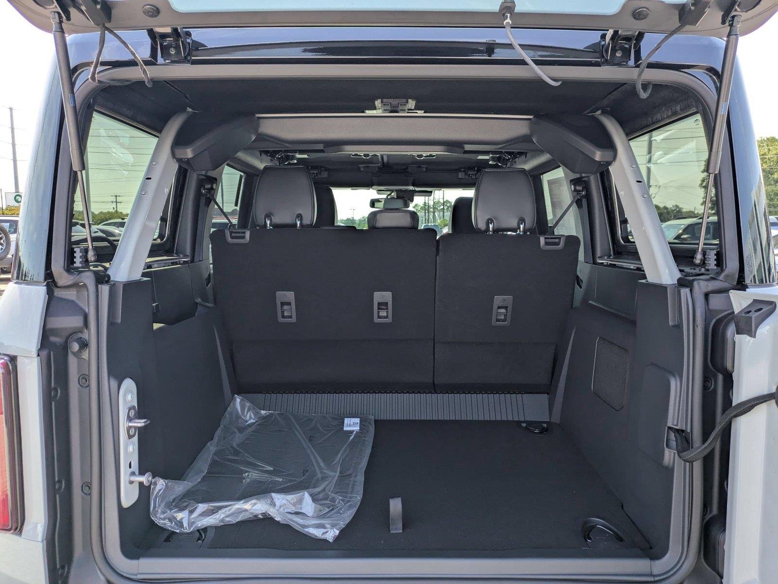 New 2026 Avalanche Gray Ford Outer Banks® image 28