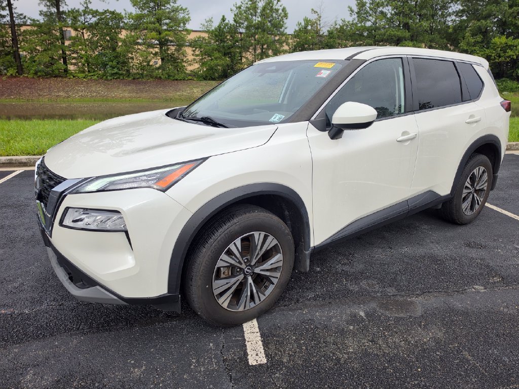 Used 2023 White Nissan SV image 10