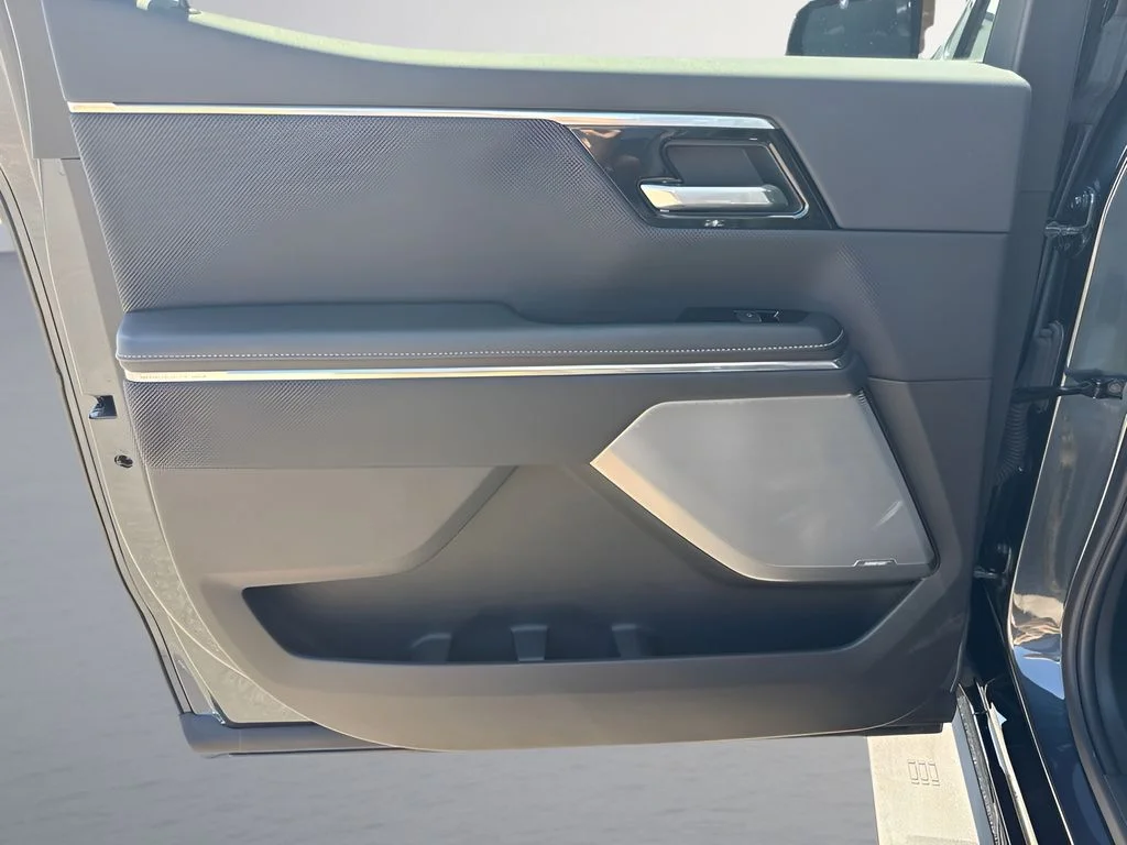 Used 2025 Blue GMC Denali image 15
