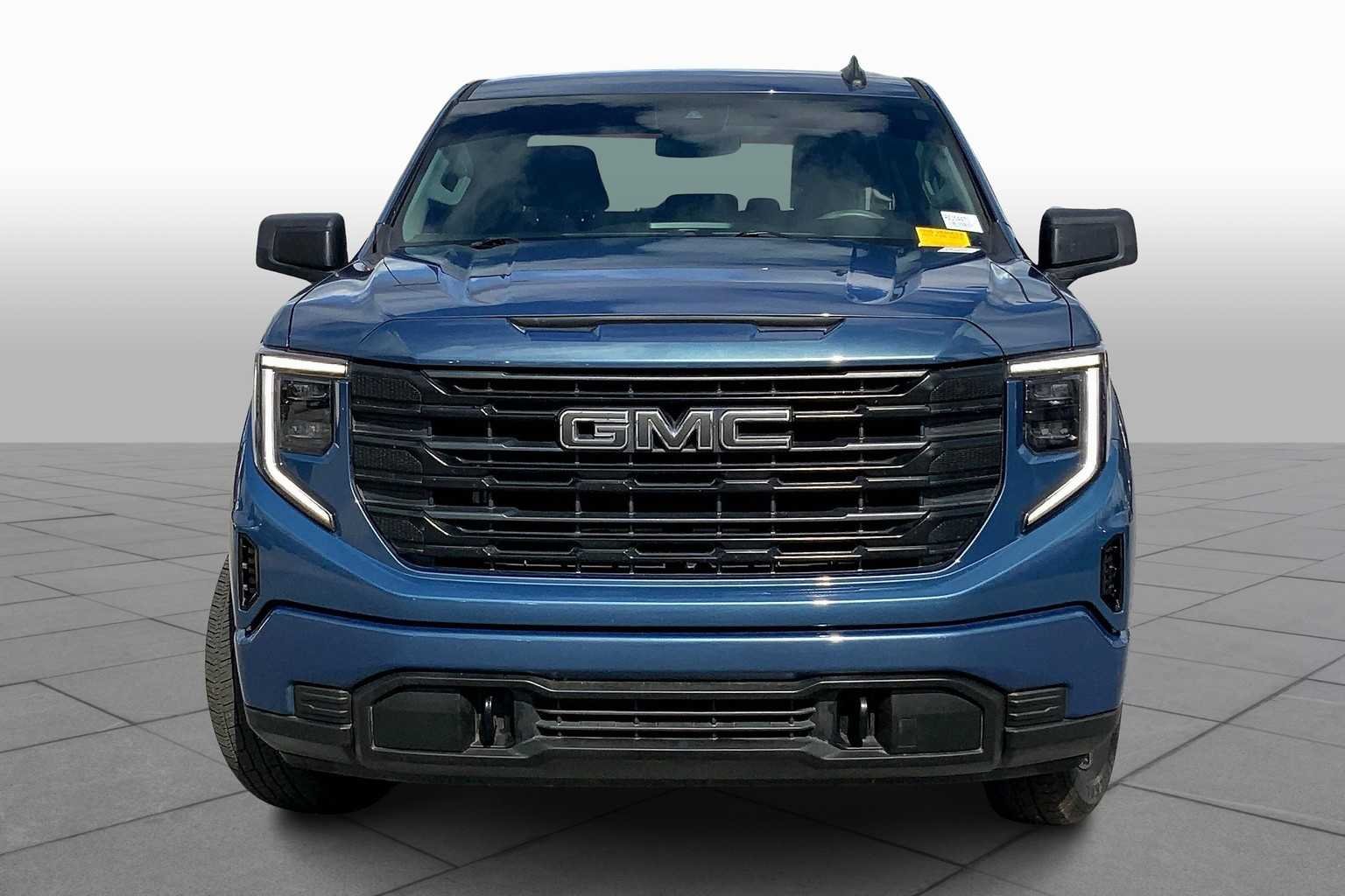 Used 2024 Downpour Metallic GMC Pro image 4