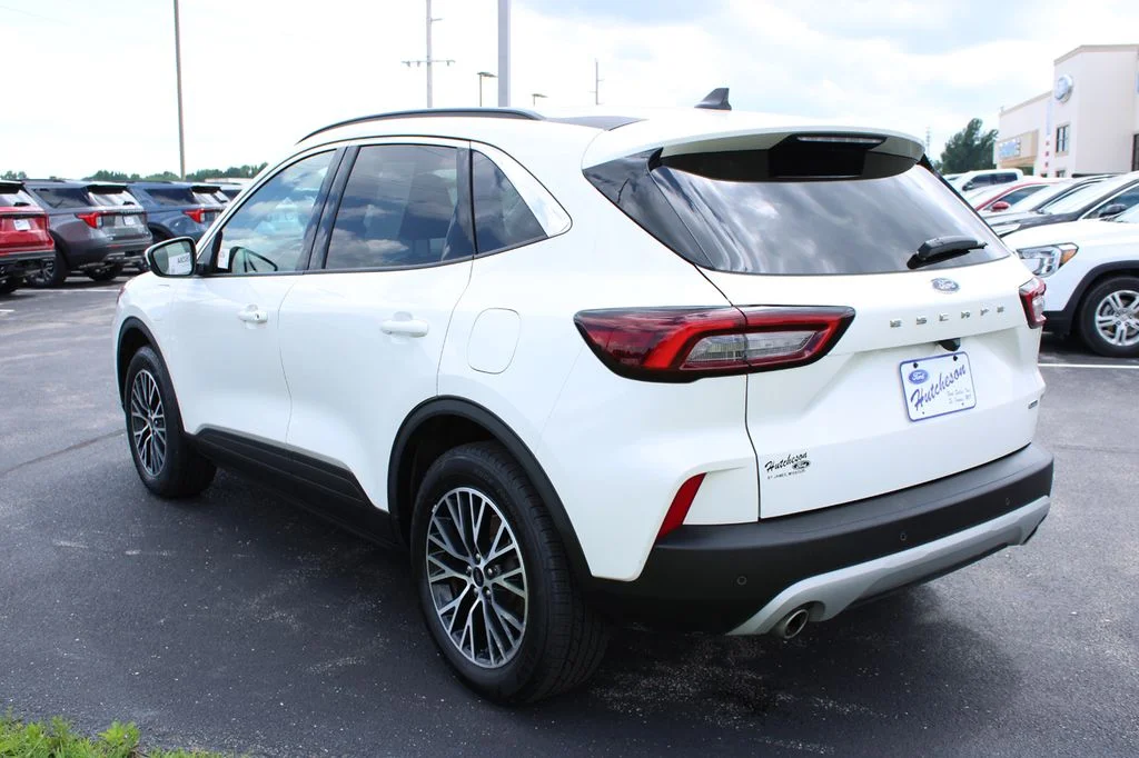 Used 2024 White Metallic Ford Base image 5