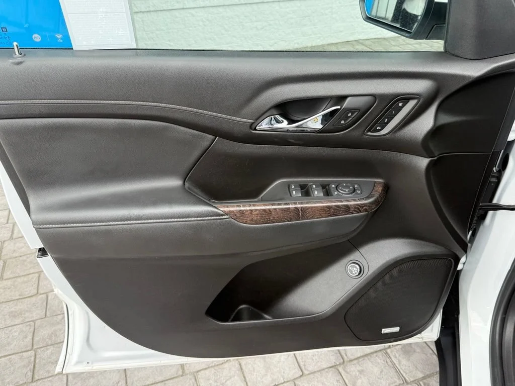 Used 2023 Summit White GMC Denali image 33