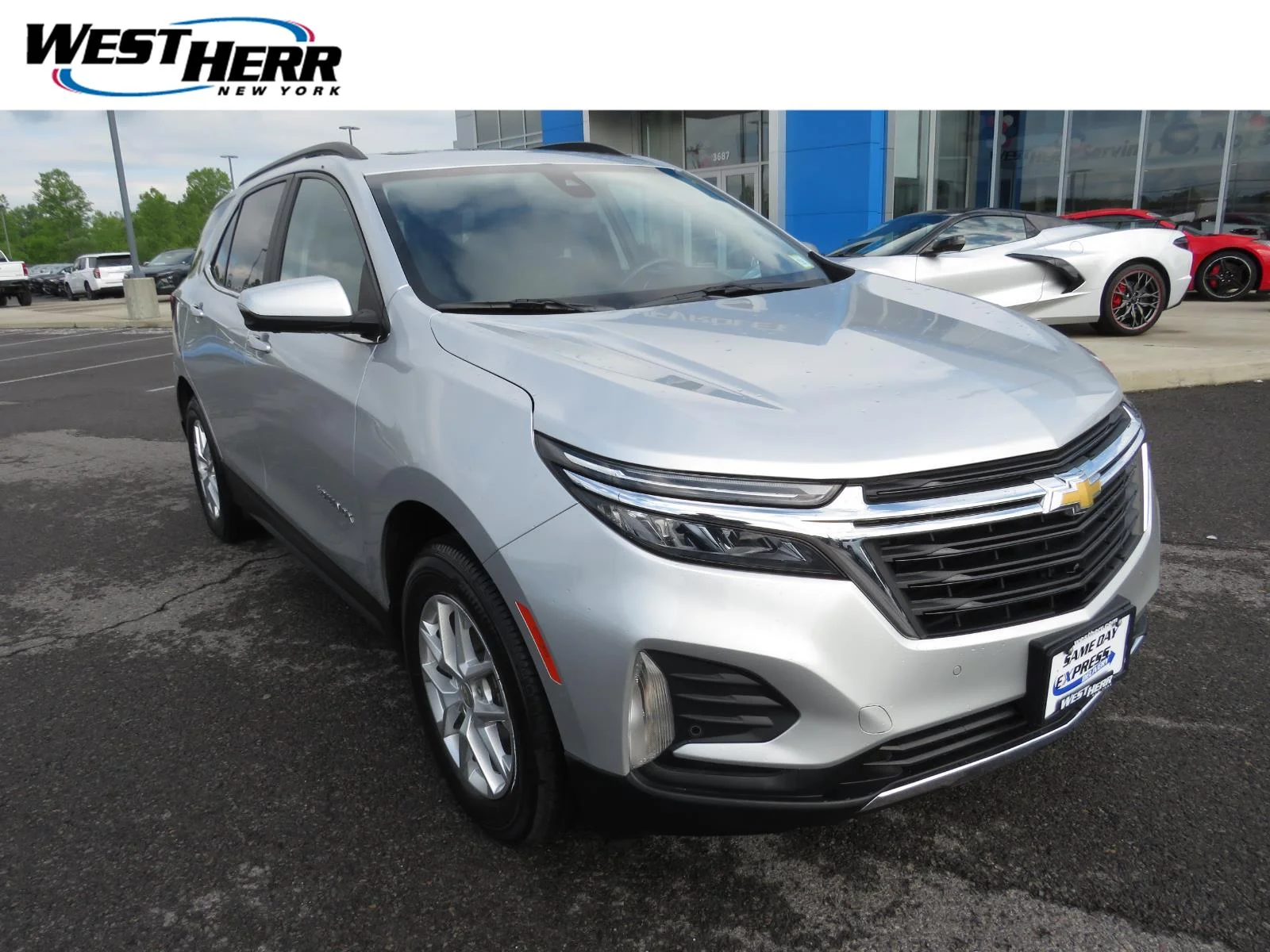 Used 2022 Silver Ice Metallic Chevrolet LT image 2