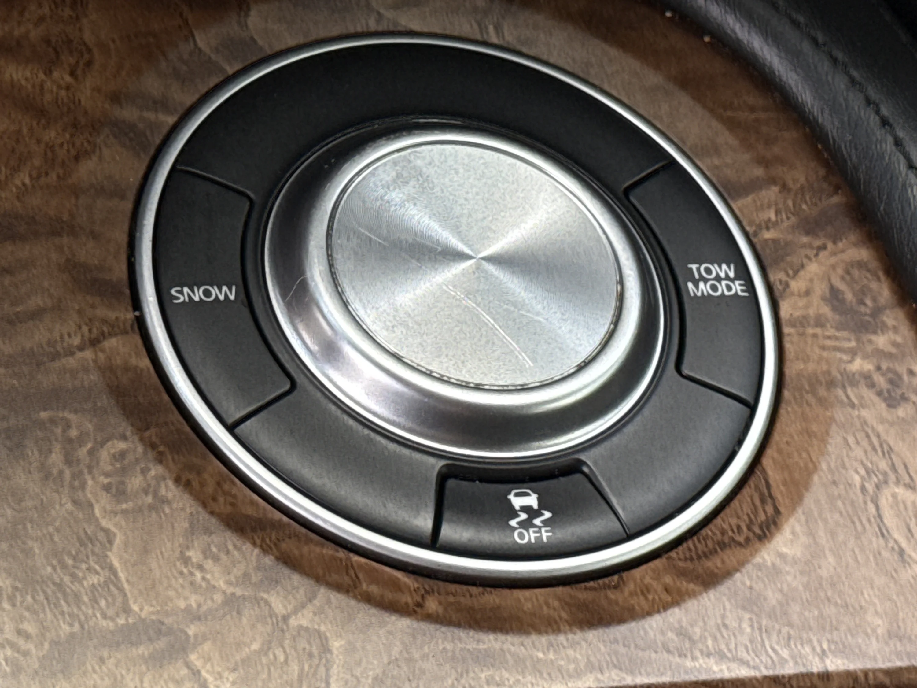 Used 2022 Super Black Nissan SL image 40