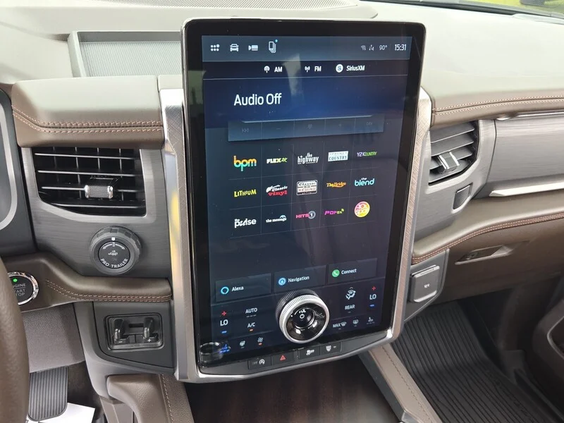 Used 2024 Black Metallic FORD KING RANCH image 18