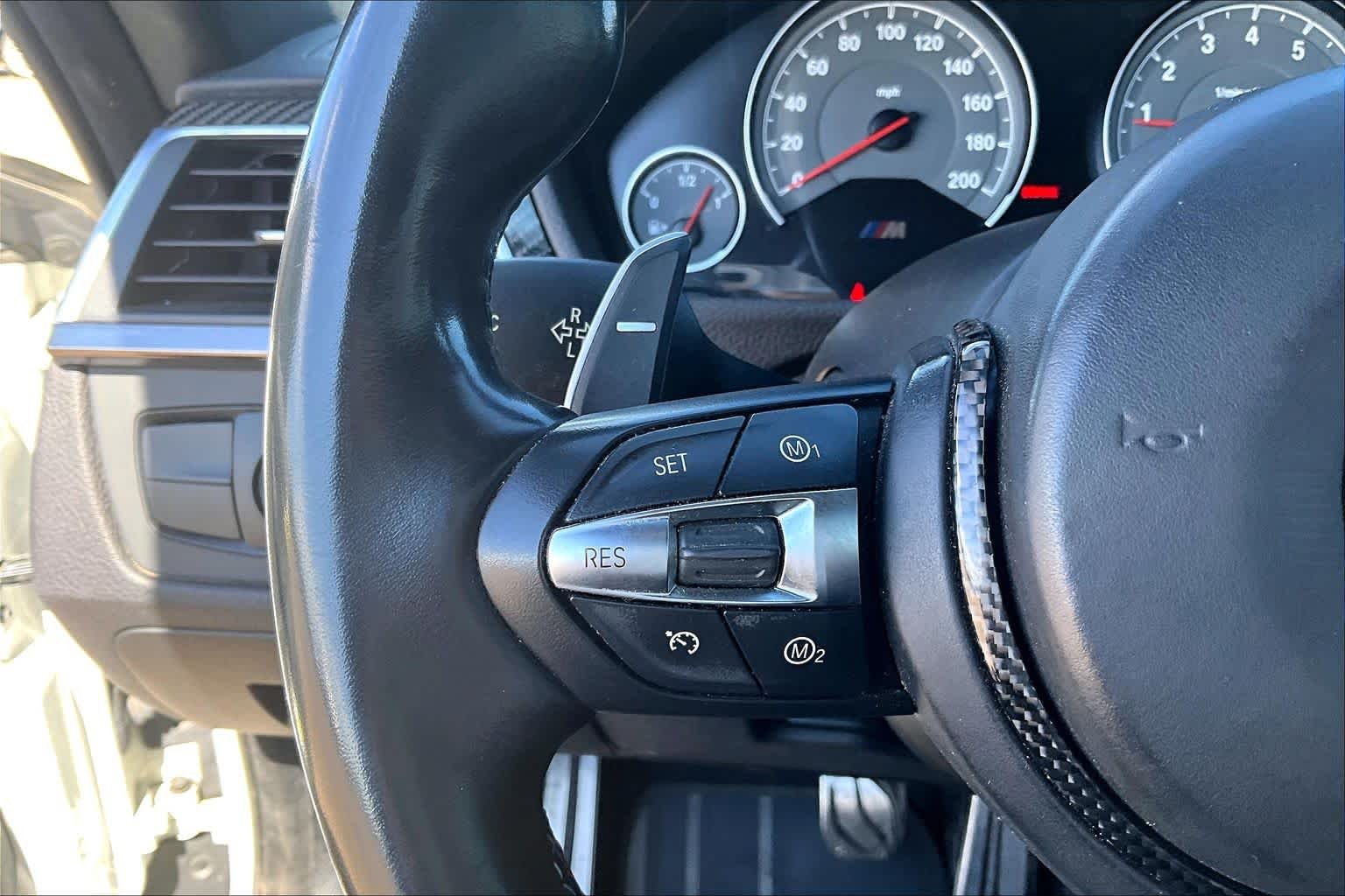 Used 2016 Alpine White BMW  image 20
