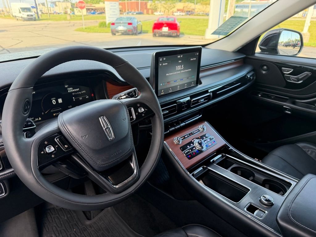 Used 2020 Black Metallic Lincoln Reserve image 7