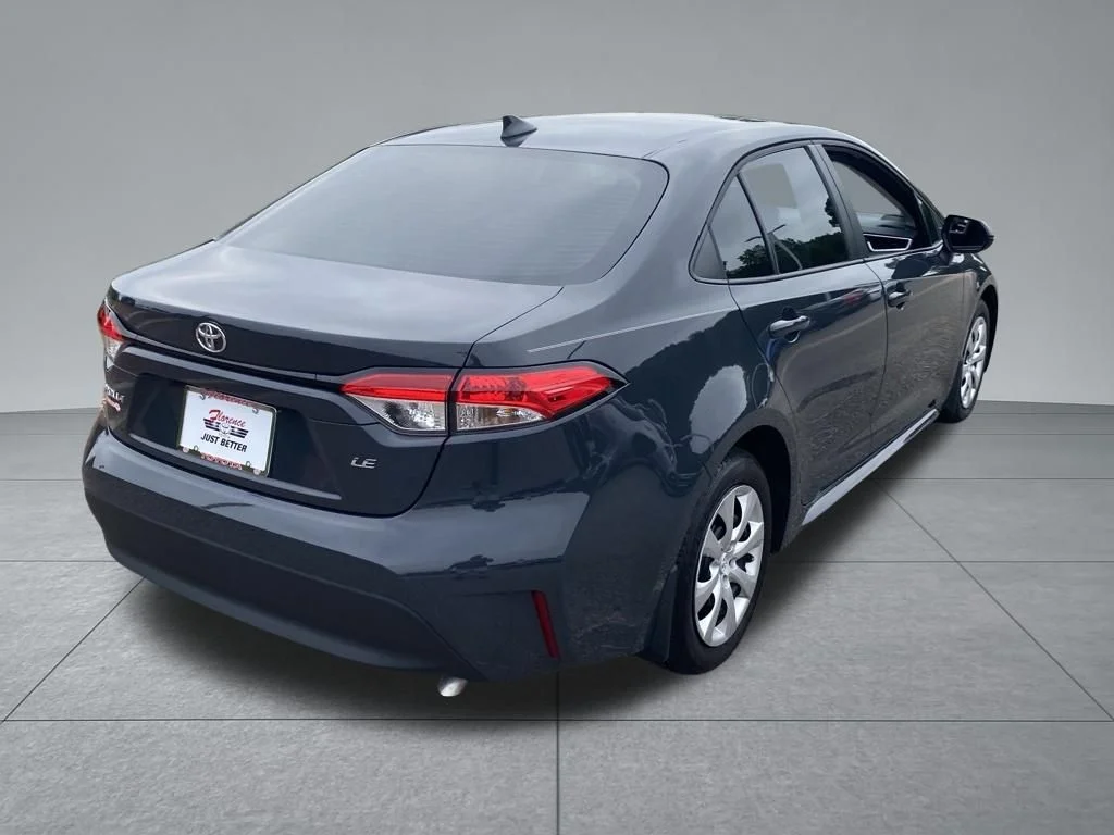 Used 2025  Toyota LE image 16