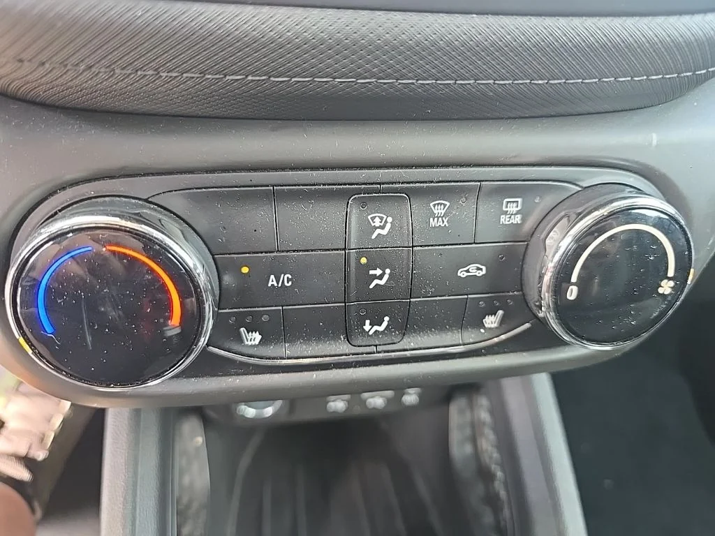 Used 2021 Black Chevrolet LT image 17