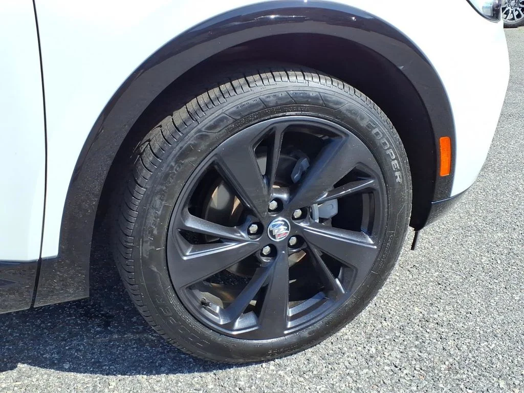 Used 2023 White Buick Essence image 33