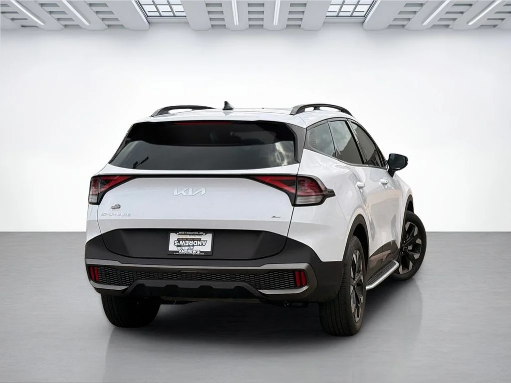 Used 2024 Glacial White Pearl Kia X-Line image 9