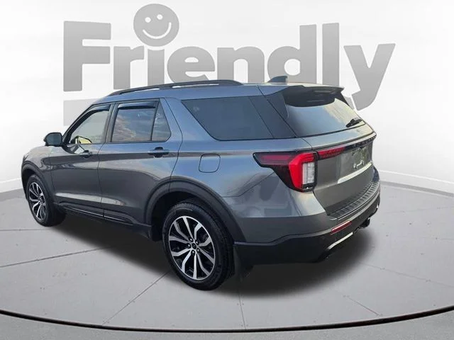Used 2025 Gray Ford ST-Line image 7