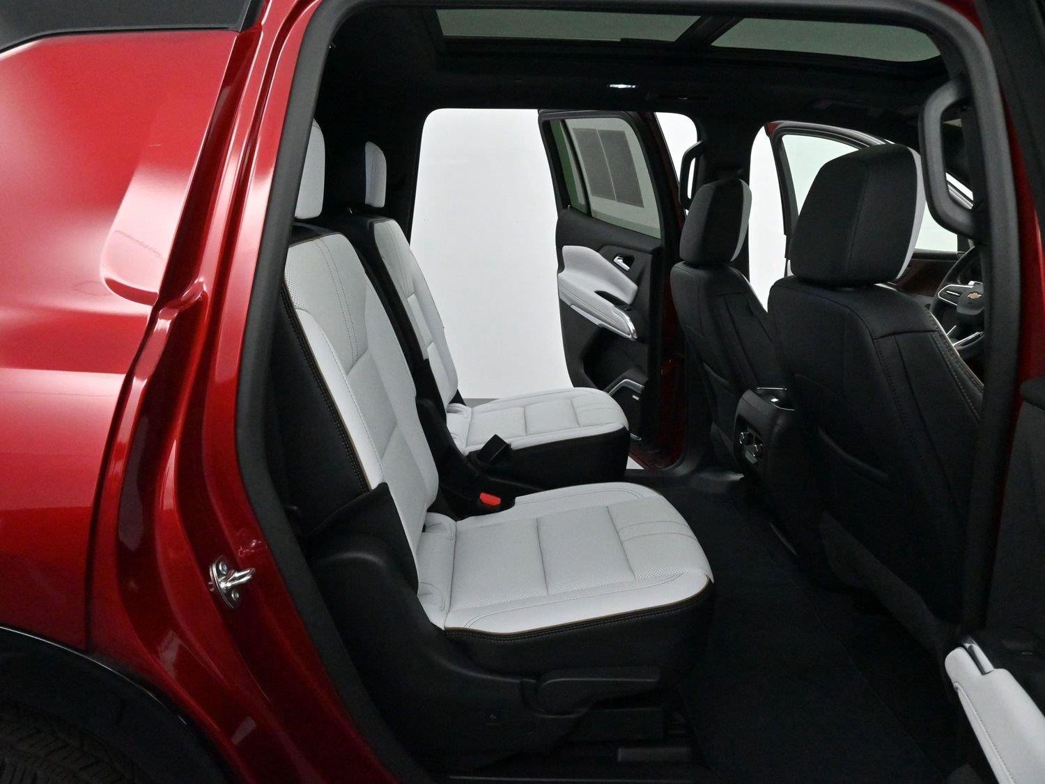 Used 2025 Radiant Red Tintcoat Chevrolet High Country image 36