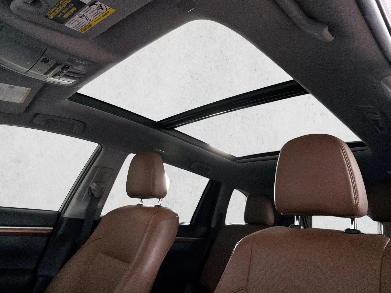 Used 2019 Blizzard Pearl Toyota Limited Platinum image 2