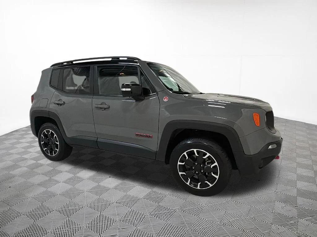 Used 2023 Gray Jeep Trailhawk 4x4 image 5