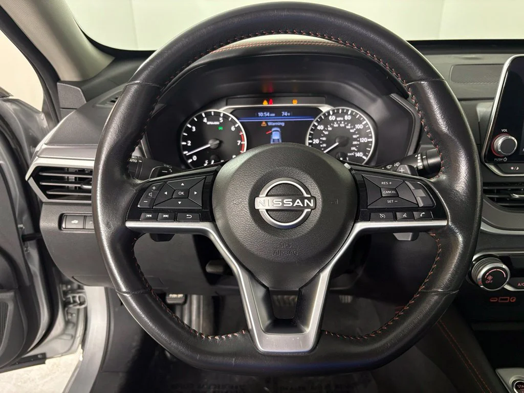 Used 2024 Silver Nissan 2.5 SR image 17