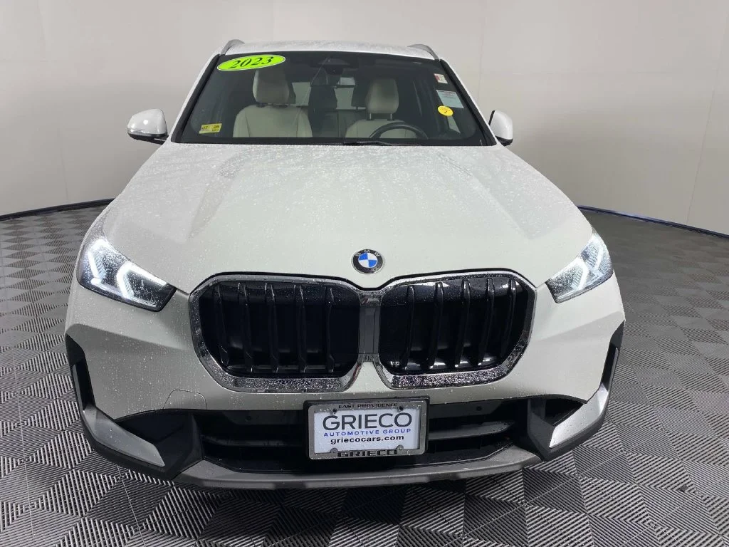 Used 2023 Alpine White BMW xDrive28i image 2