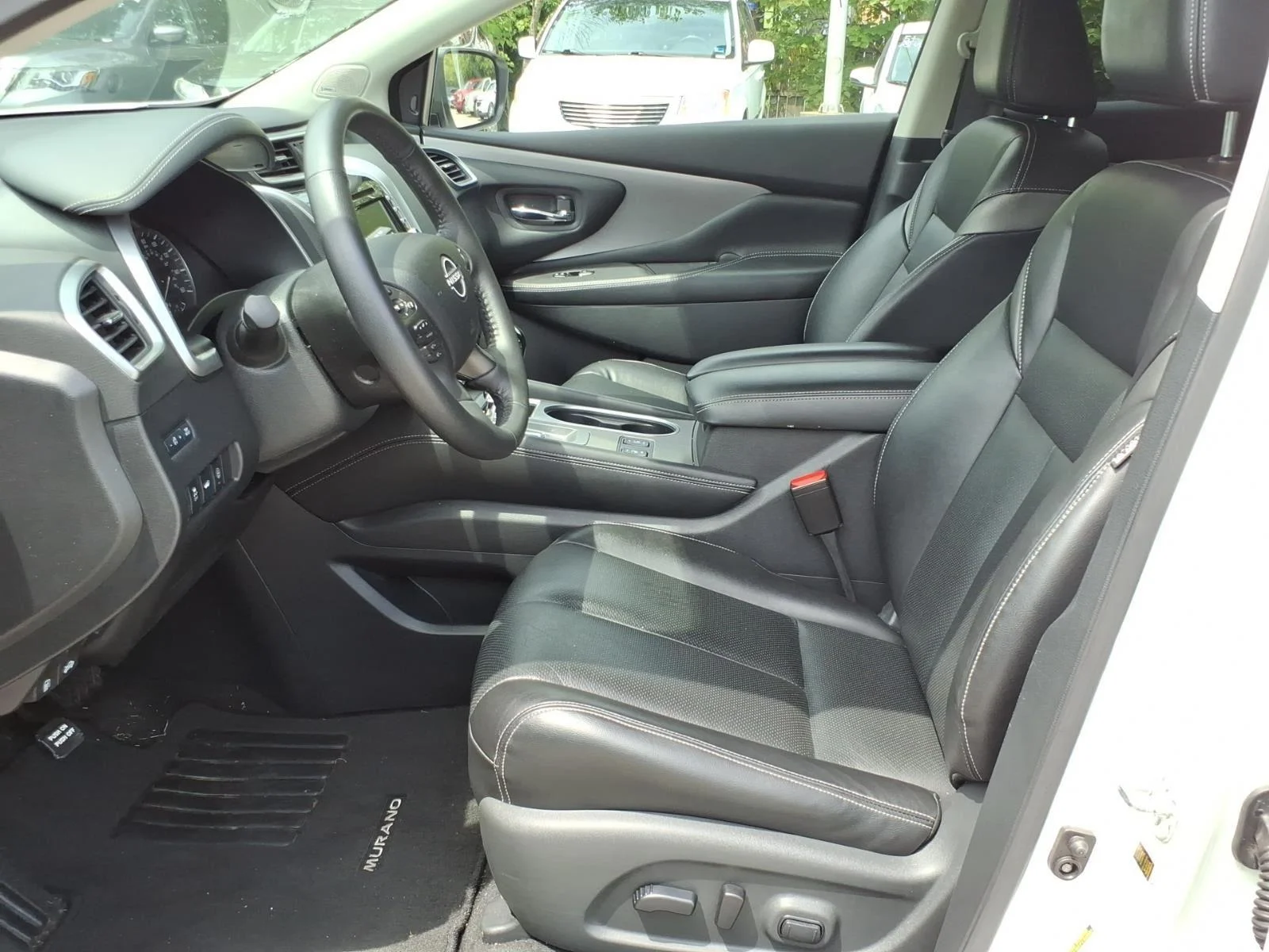 Used 2023 Pearl White Tricoat Nissan SL image 11