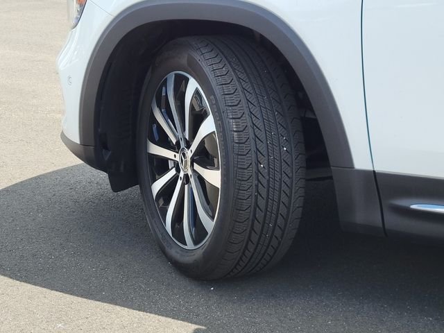 Certified Used 2023  Mercedes-Benz GLB 250 image 34
