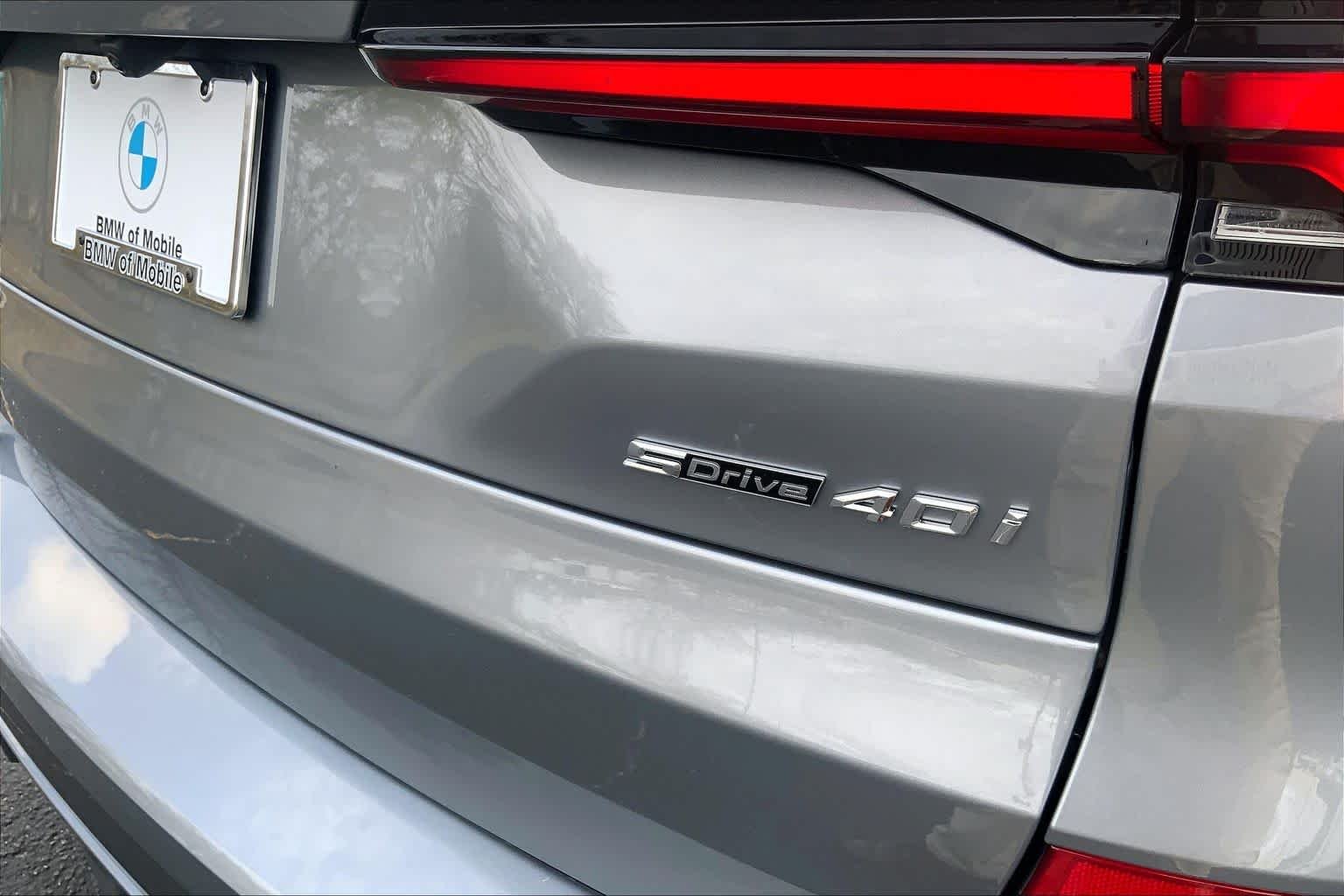New 2026 Skyscraper Grey Metallic BMW sDrive40i image 16