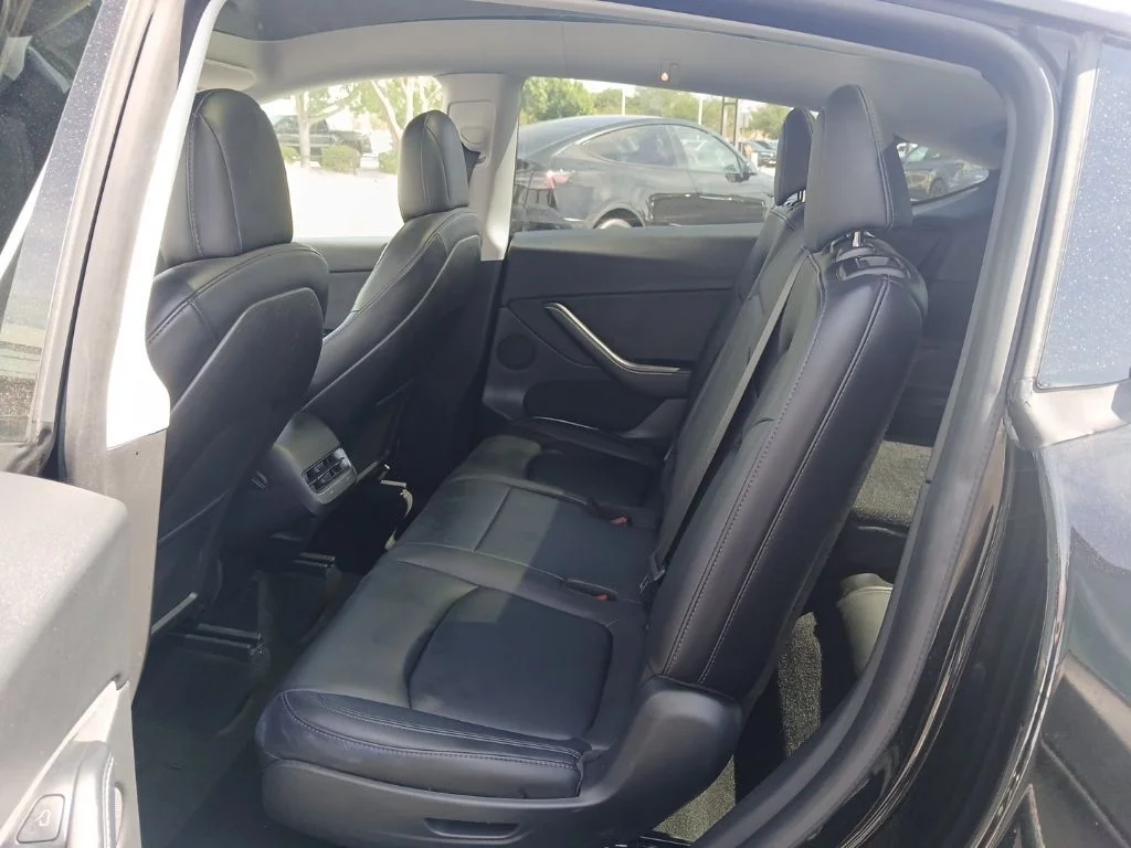 Used 2021 Black Tesla Long Range image 9