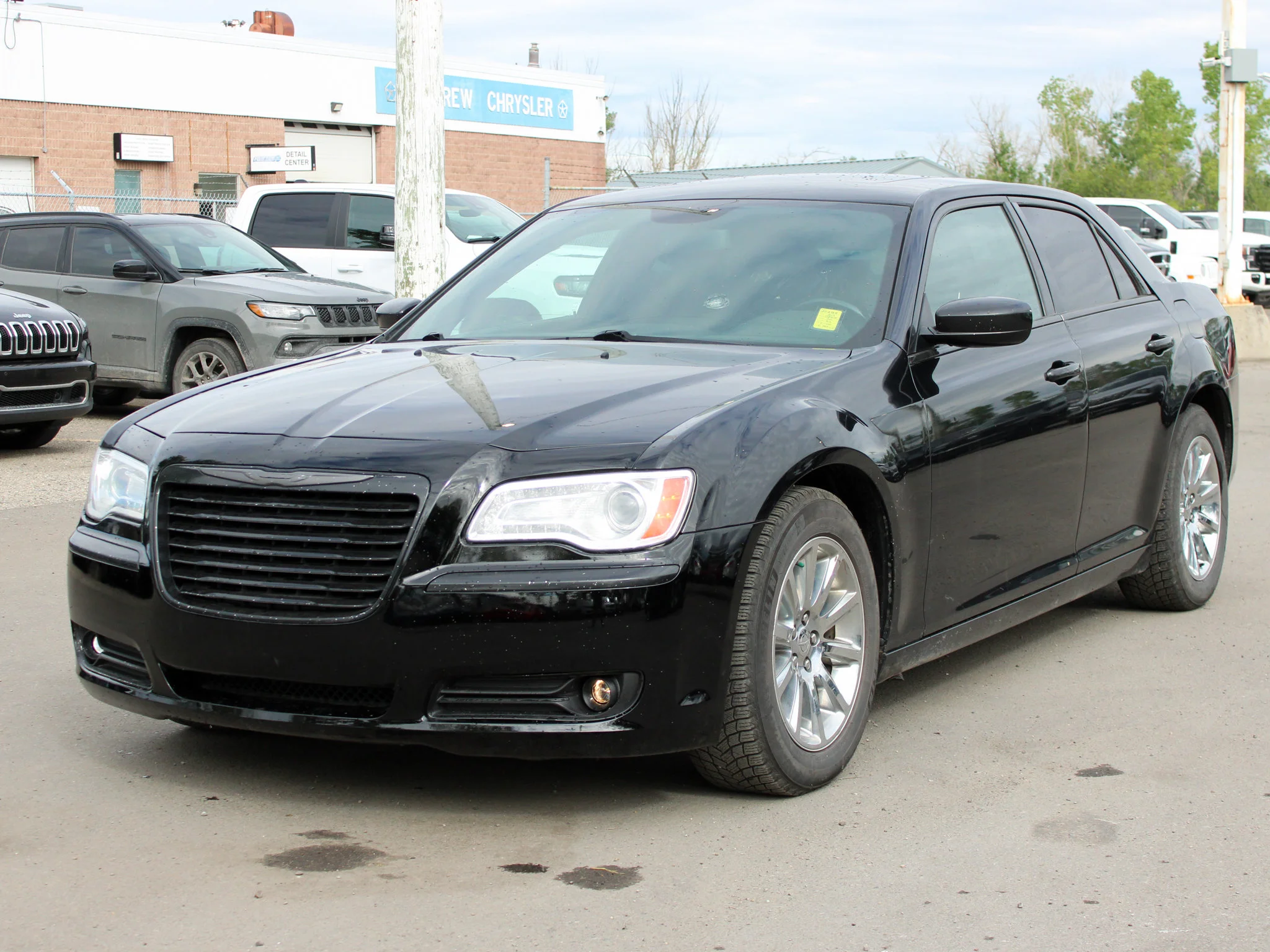 Used 2013 Black Chrysler 300C * Mechanics Special | HEMI V8 | Alpine | Panoramic Sunroof | Heated/Vented Seats | Remote Start image 8