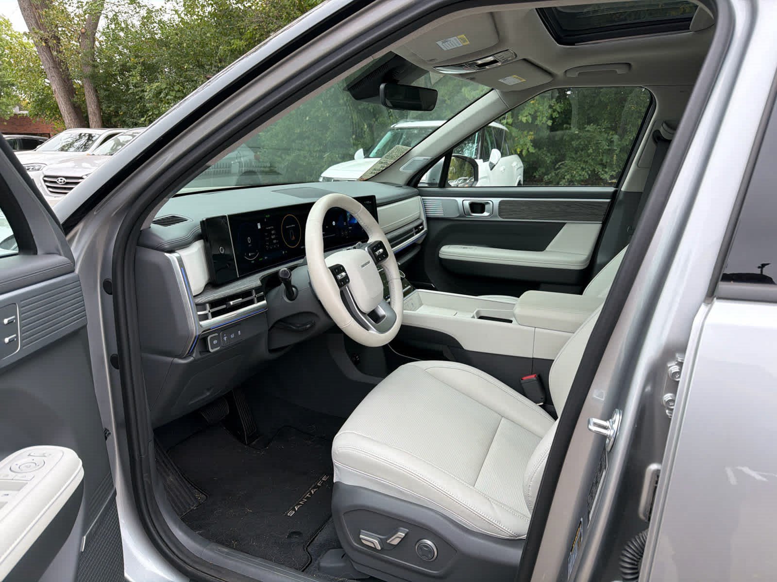 Certified Used 2026 Shimmering Silver Hyundai Limited 6P image 8