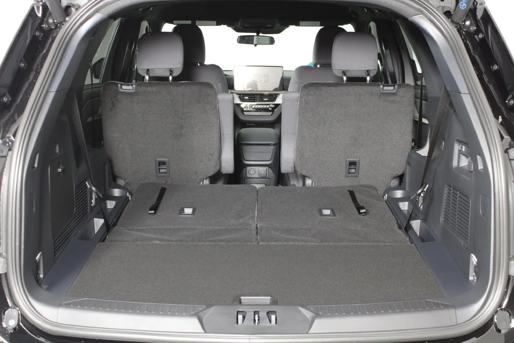 New 2027 Black Ford Active image 8