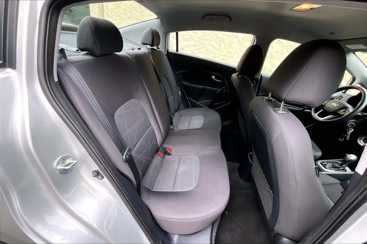 Used 2016 Bright Silver Metallic Kia LX image 19