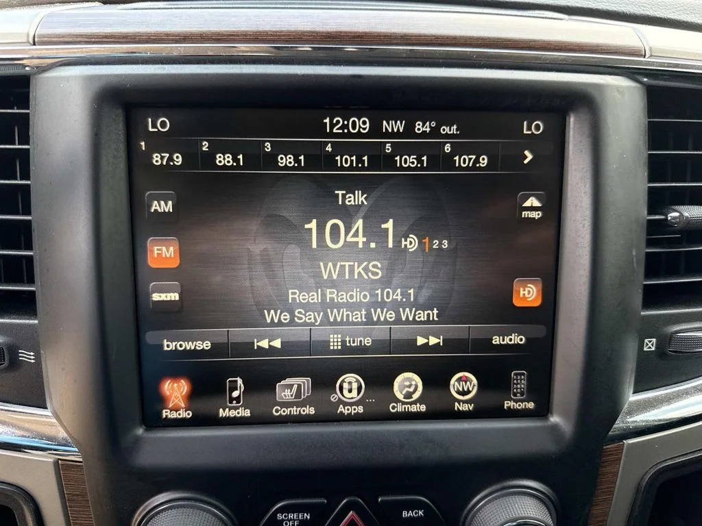 Used 2017 Red Ram Laramie image 32