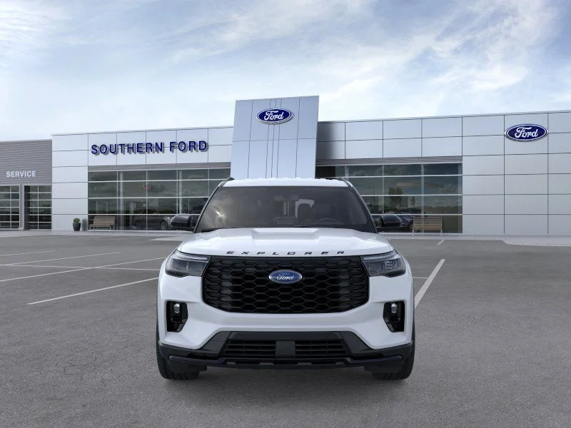 New 2026 Space White Metallic Ford ST-Line image 6