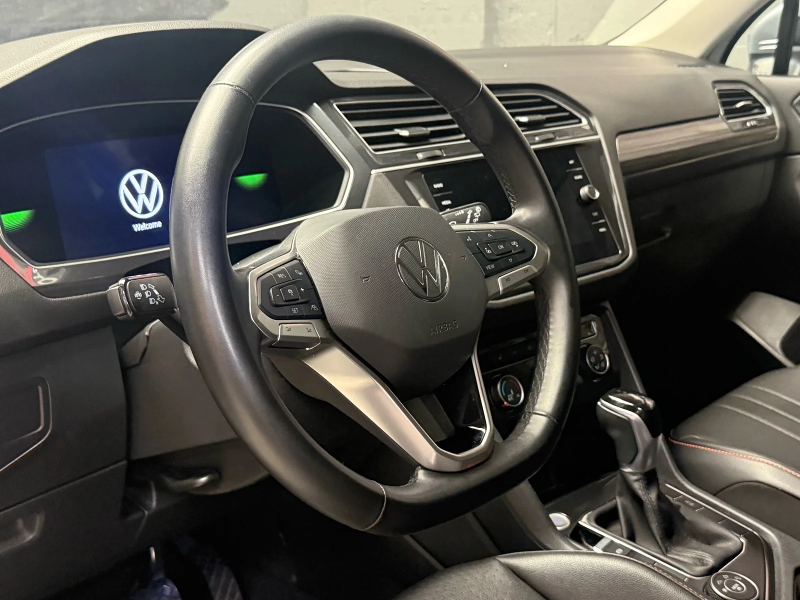 Used 2024 Pure White (0q0q) Volkswagen Wolfsburg Edition 4Motion image 9