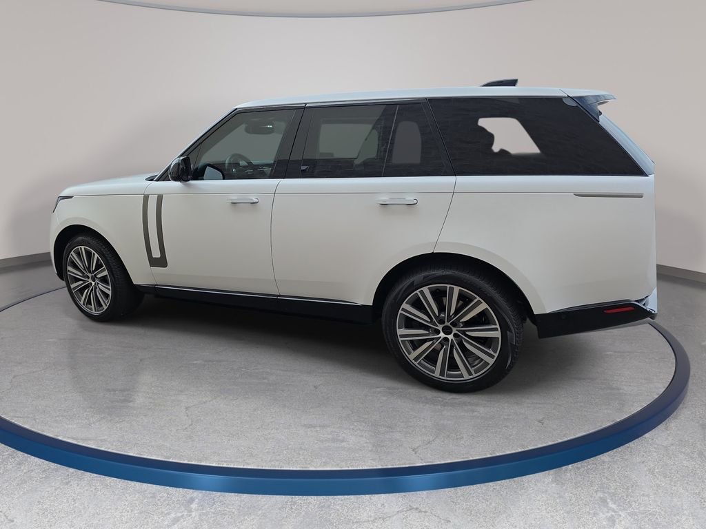 New 2026 Icy White Satin Land Rover Autobiography image 8