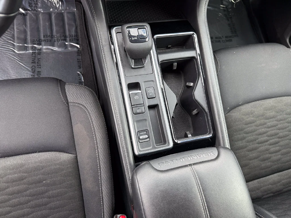 Used 2025 White Nissan SV image 26