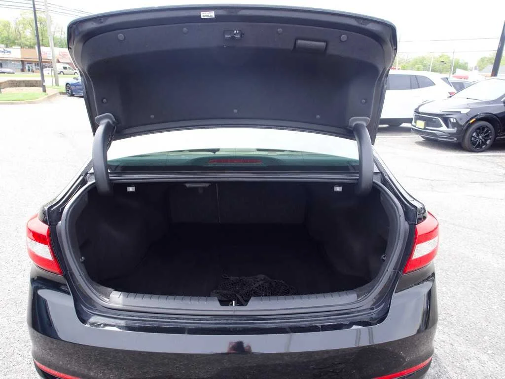 Used 2017 Black Hyundai Limited image 37