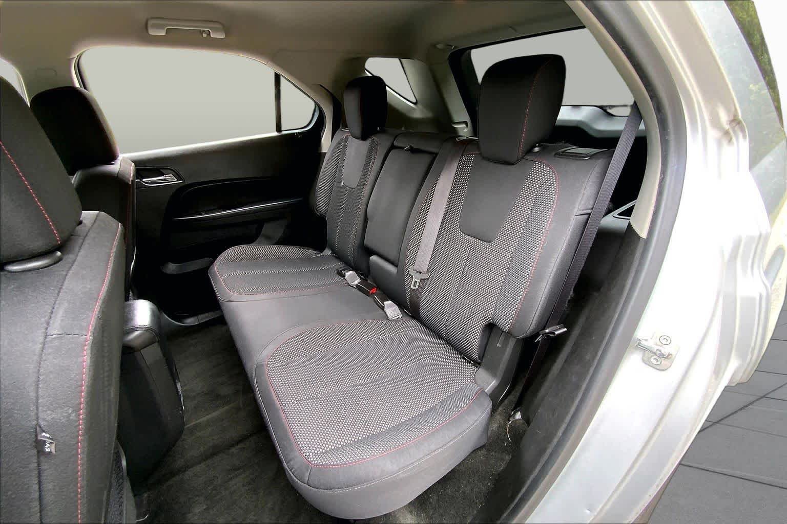 Used 2017 Silver Ice Metallic Chevrolet LT image 18