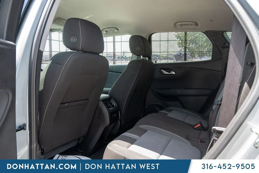 Used 2025 Gray Chevrolet LT image 25