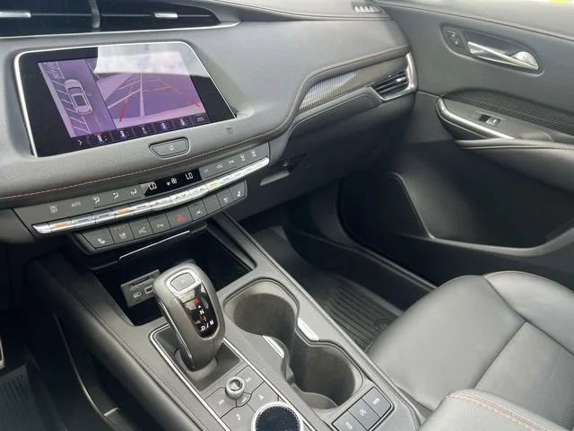 Used 2019 CRYSTAL WHITE TRICOAT Cadillac AWD Sport image 30