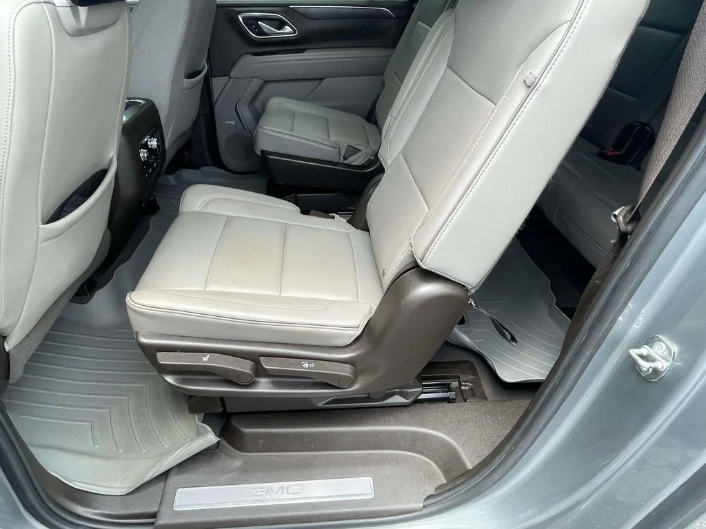 Used 2023 Sterling Metallic GMC SLT image 10