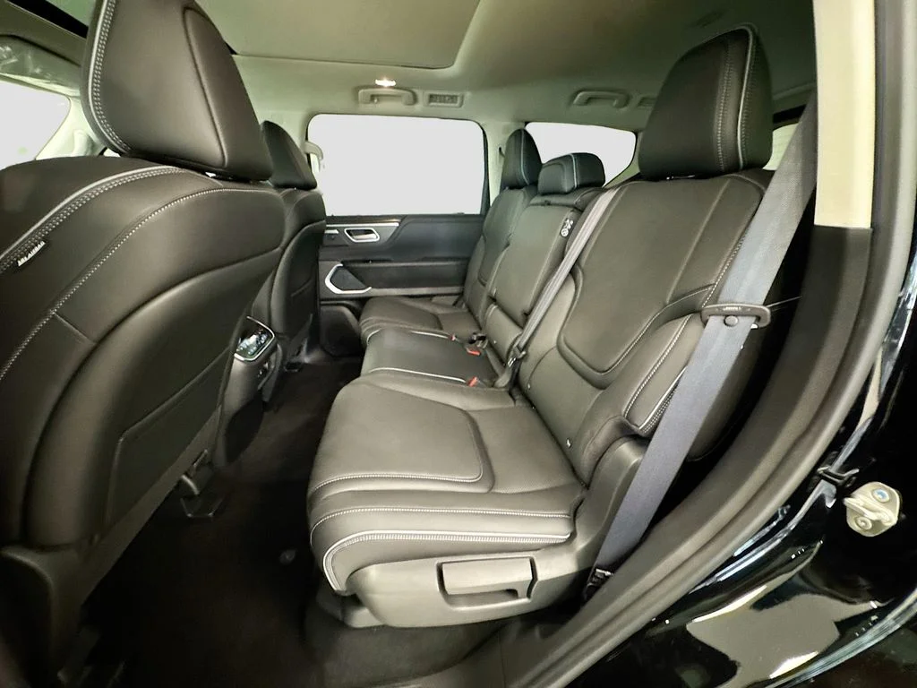 New 2026 BLACK OBSIDIAN INFINITI Luxe 2WD image 25
