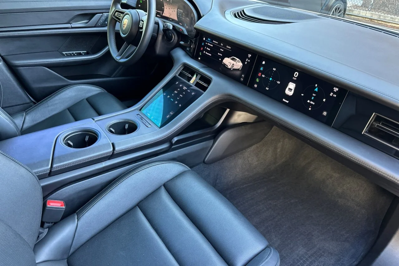 Used 2023 White Porsche Base image 14