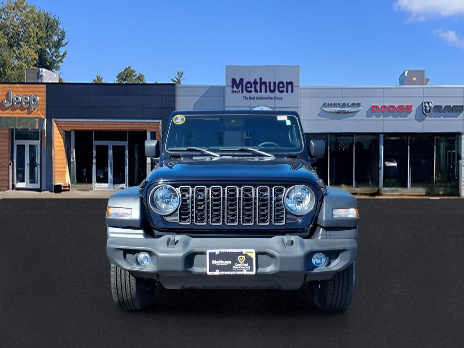 Used 2024 Black Clearcoat Jeep Sport S image 10