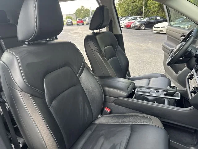 Used 2024 Gray Nissan SL image 10