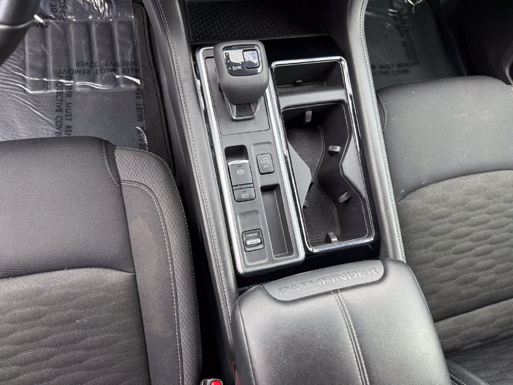 Used 2025 White Nissan SV image 26