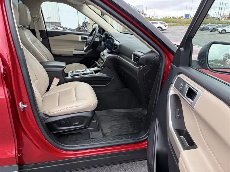Used 2022 Red Ford XLT image 5