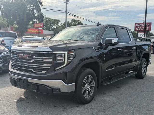 Used 2024 Silver GMC SLT image 8