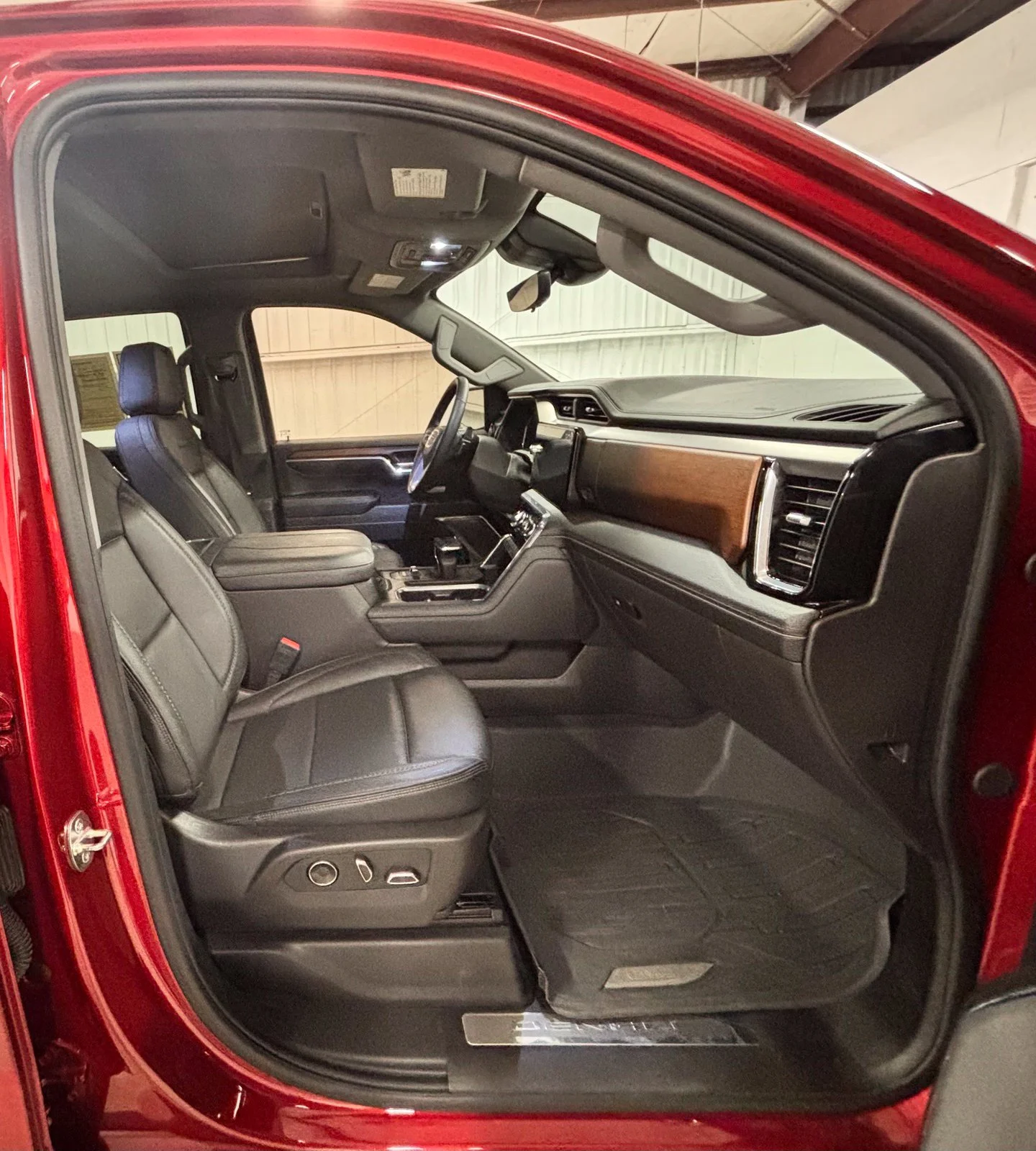 Used 2024 Red GMC Denali image 18