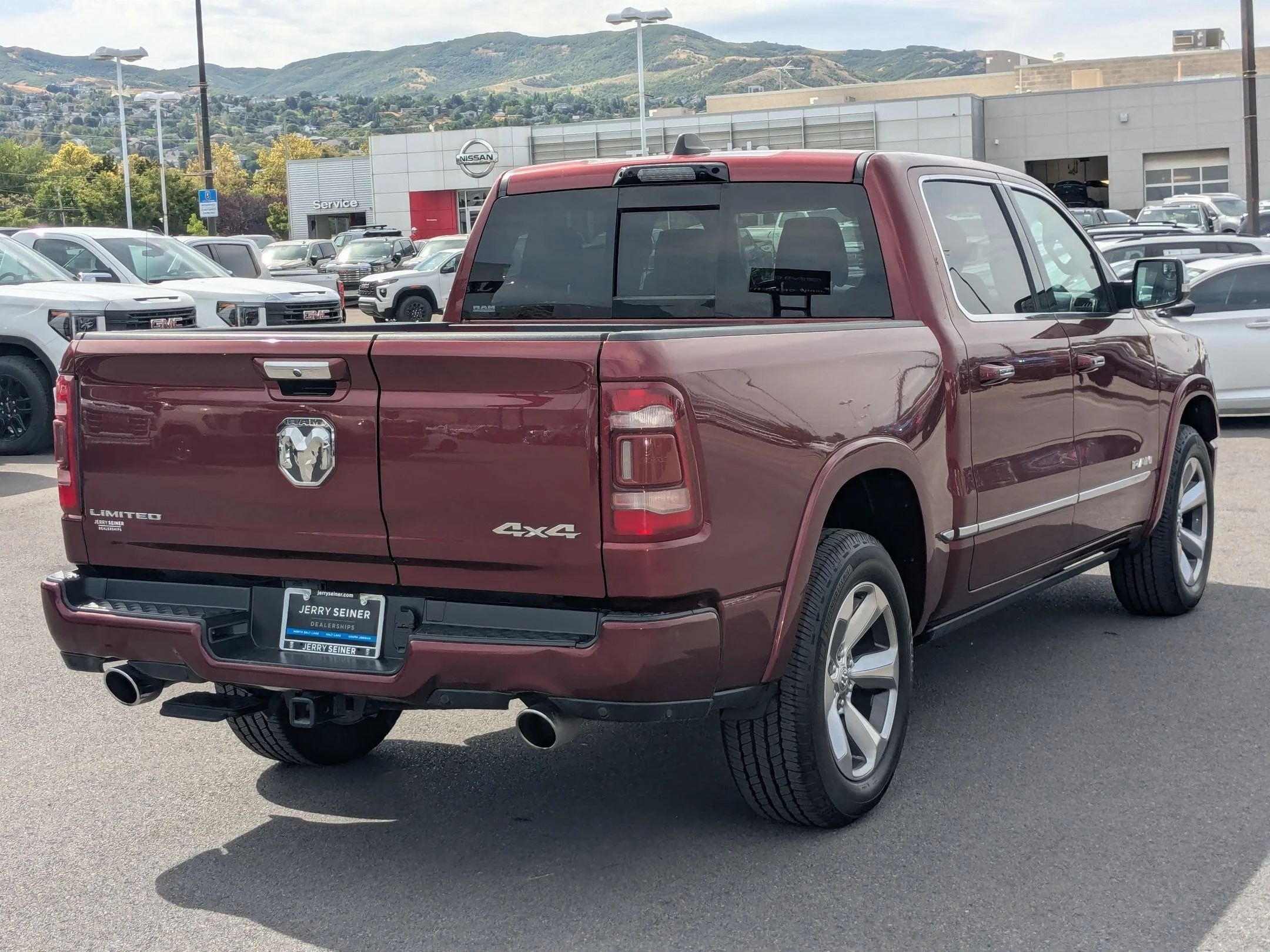 Used 2021 Delmonico Red Pearlcoat Ram Limited image 6