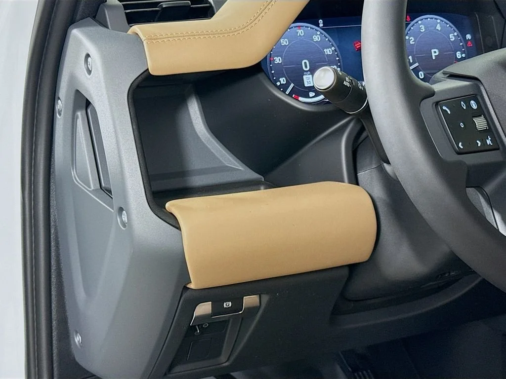 2026 Land Rover Defender X-Dynamic SE - Photo 10