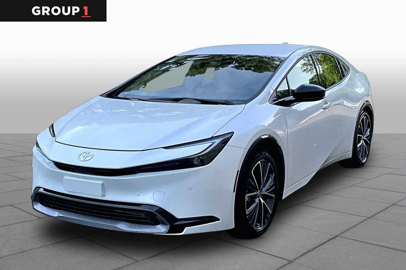2025 Toyota Prius XLE FWD's photo